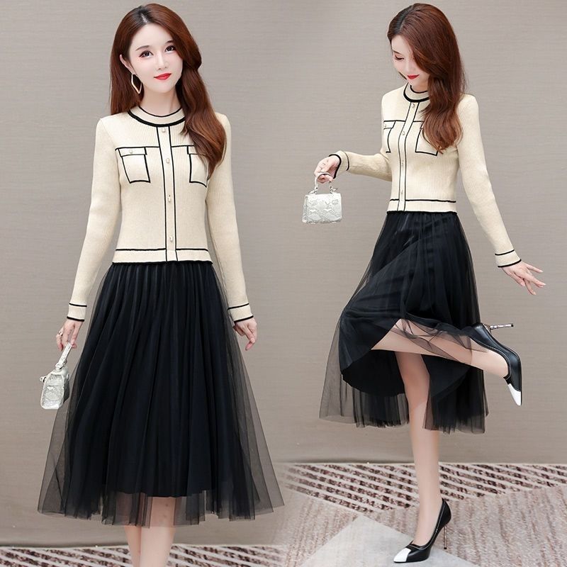 HF-DS2P07: New fashion long-sleeved knitted dress high-end